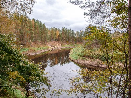Осенняя речка.