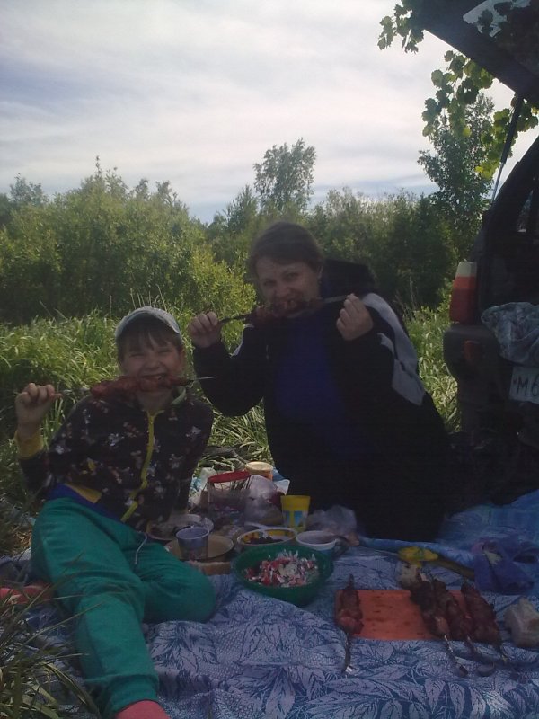 Три девочки .ока не в счет.
