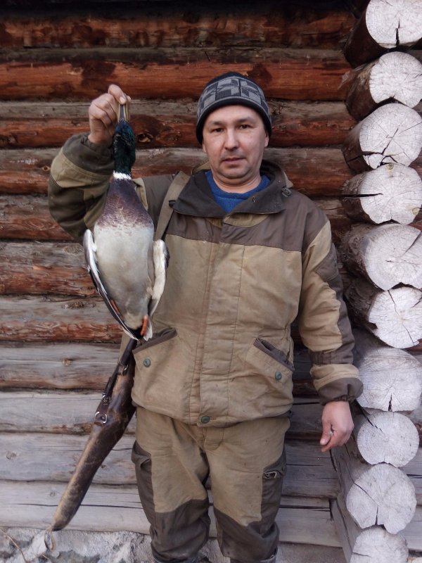 Закрылся по уткам.