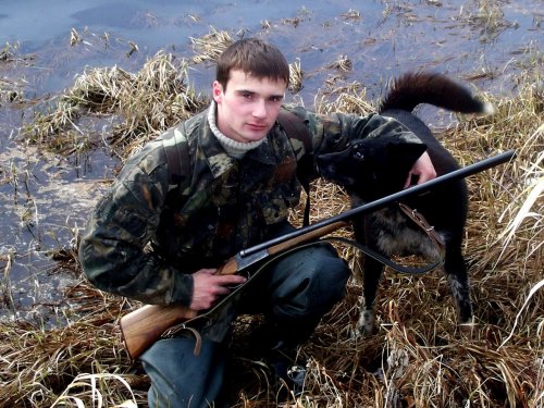 Мой лучший друг. Жаль что этой собаки нет на этом свете но в памяти он останется на всегда!!!!!! Бим - помесь русско-европейской лайки и немецкой овчарки.