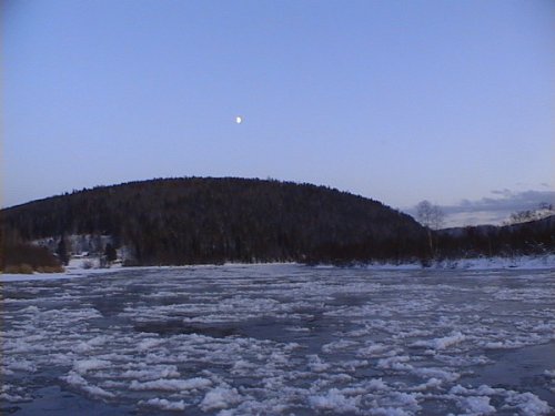 Река Мана.Экстремальная рыбалка.