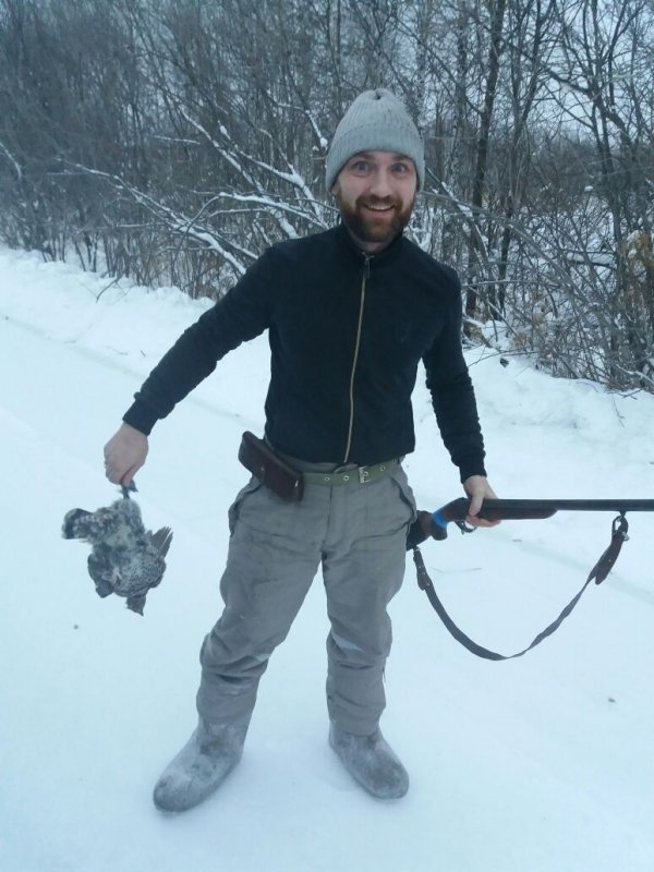 этого долго по лесу догонял
