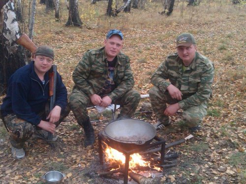Охота сближает друзей.