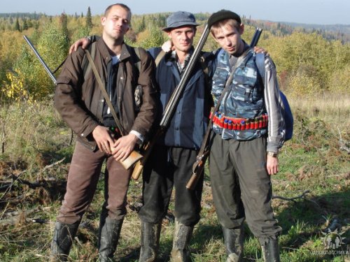 В начале карьеры охотника с друзьями.