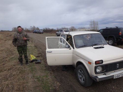 запахло весной ,метелям отбой,разбегутся под ногами ручейки)