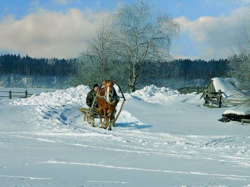 А в деревне люди проще