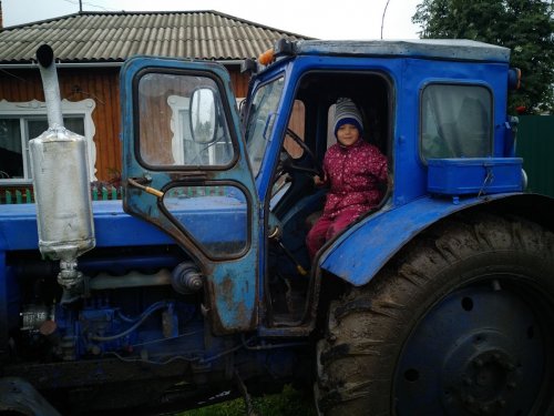 Внук тоже на охоту собрался.