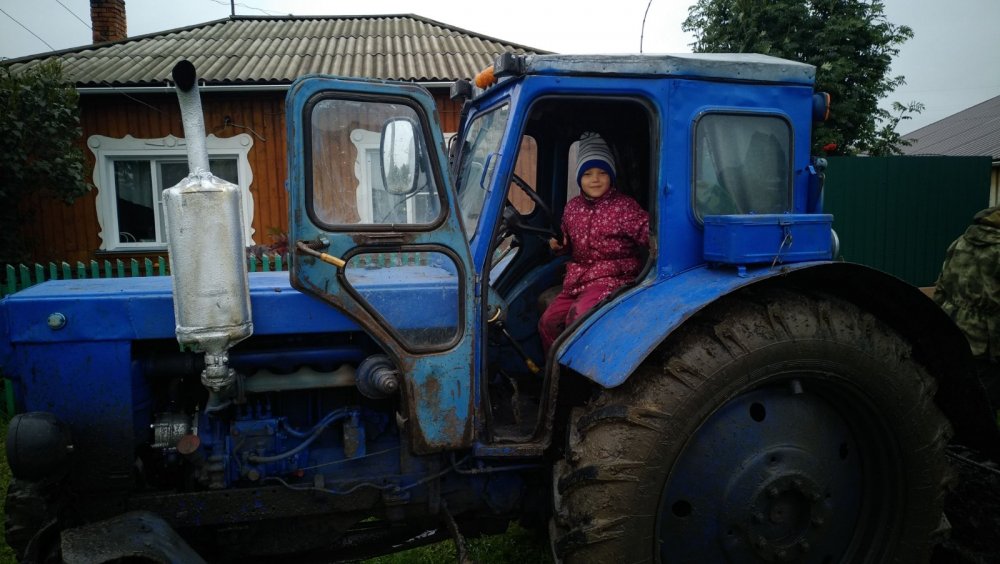 Внук тоже на охоту собрался.