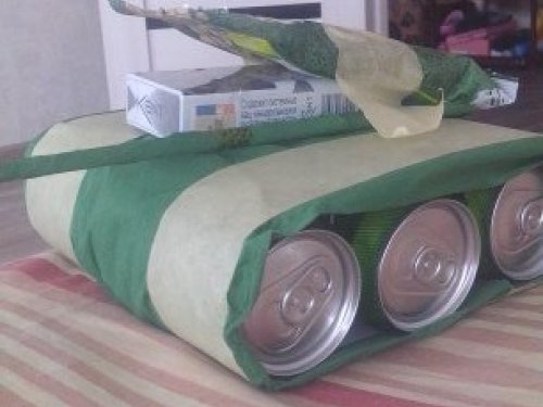 С праздничком мужики))))