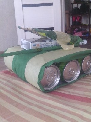 С праздничком мужики))))