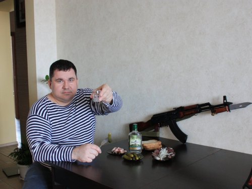 С 23 Февраля!