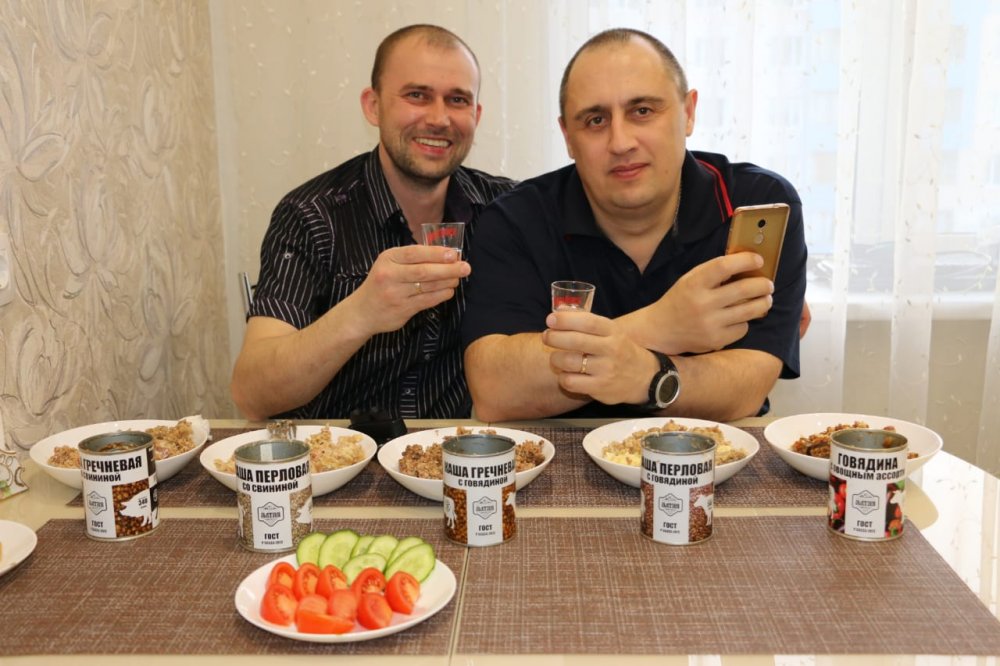 Дегустируем с другом-охотником, продукцию Мясного завода Алтай!