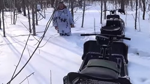 Мотобуксировщик Толкач и его бешеная проходимость в снегу