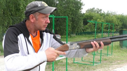 Ну что? Кто лучше всех стреляет, товарищи-охотники?