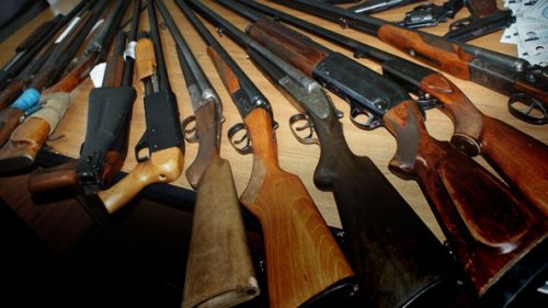 За что и на сколько штрафуют и лишают владельцев оружия