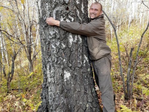 Не объятная, невестушка...