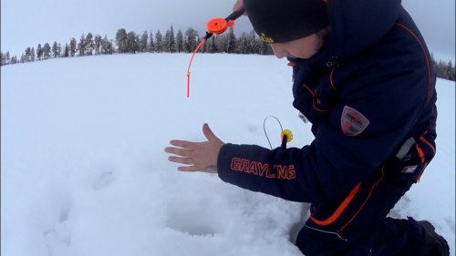 ДВЕ ЩУКИ С ОДНОЙ ЛУНКИ! ЛОВЛЯ НА БАЛАНСИР! ЛУЧШИЕ МОМЕНТЫ ЗИМНЕЙ РЫБАЛКИ!