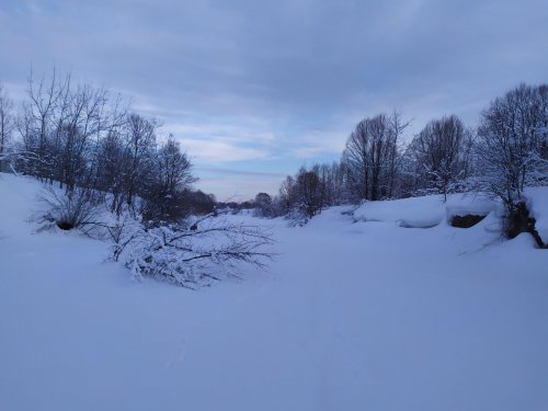 Река спит