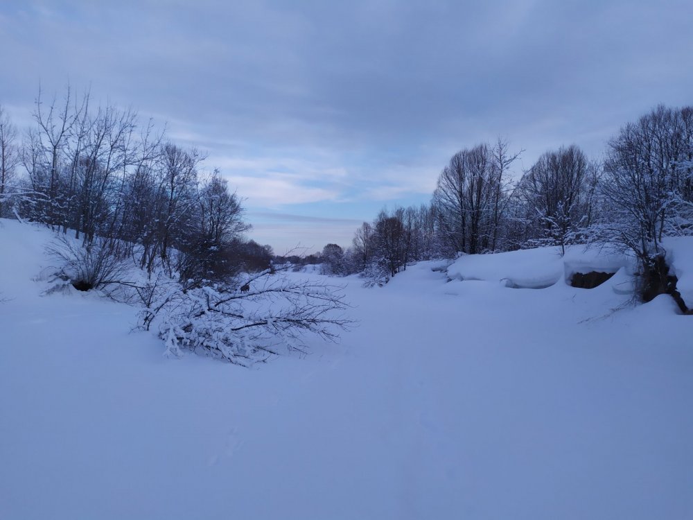 Река спит