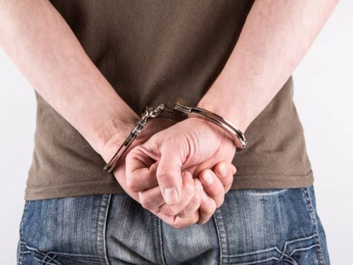 В Омской области у госслужащего прошли обыски