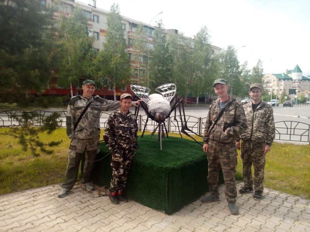 Не дай Бог таких комаров)