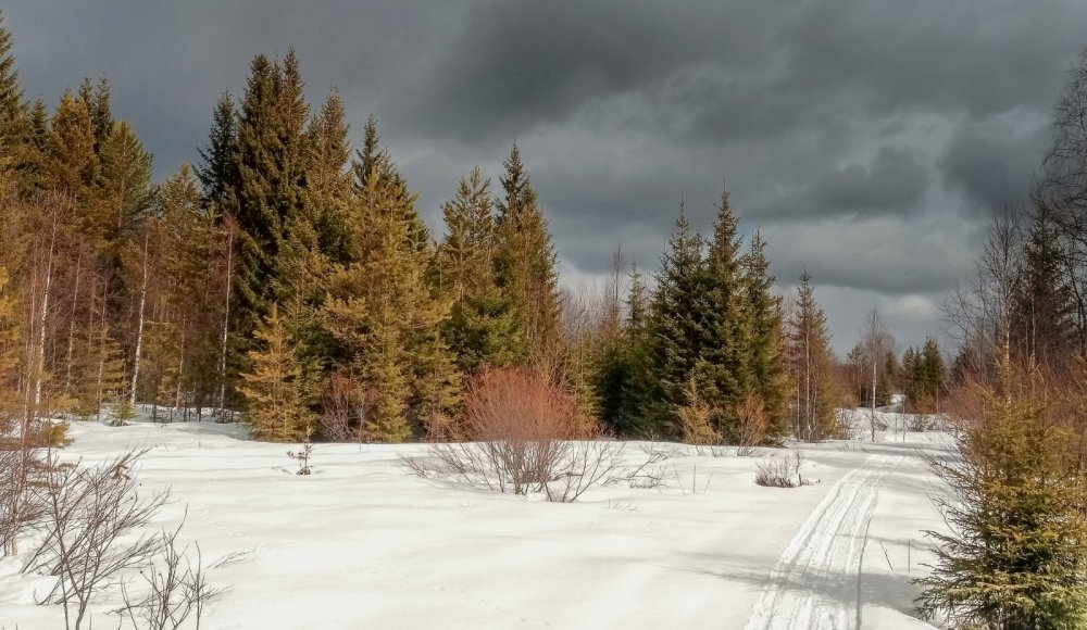 апрель