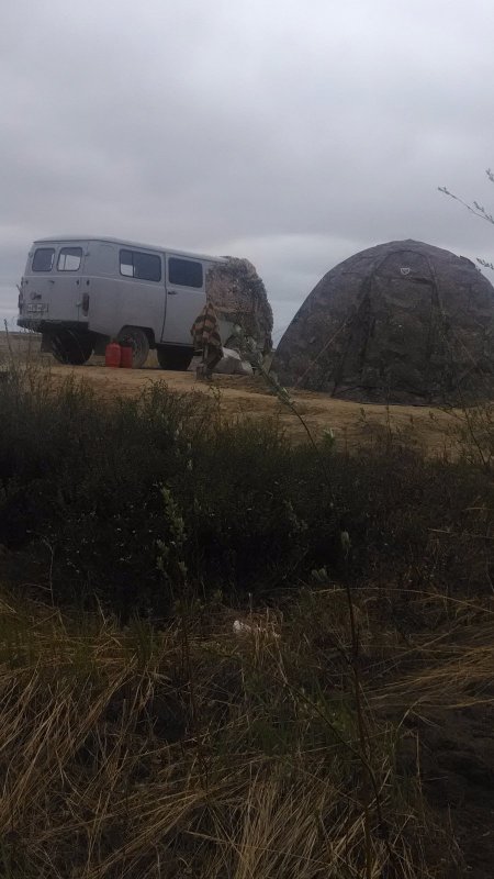 Встали лагерем