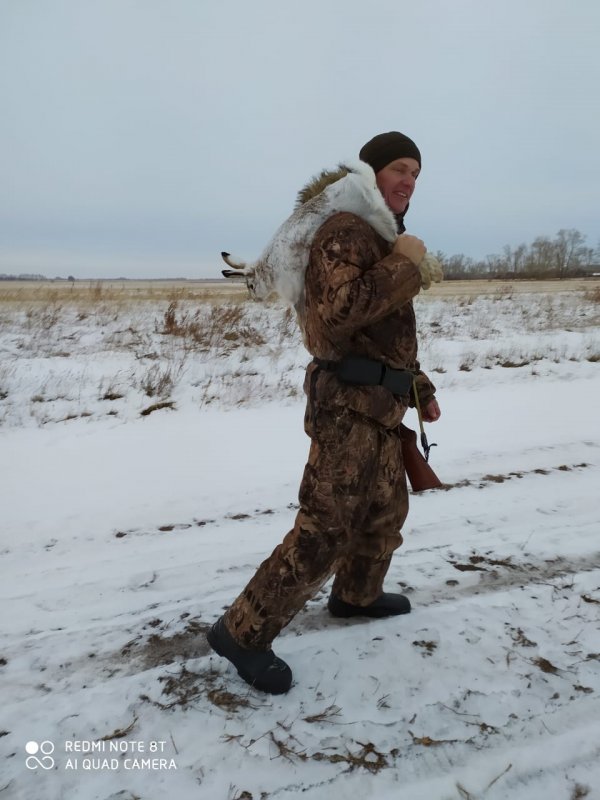 как то надо нести раз ничего не взял)