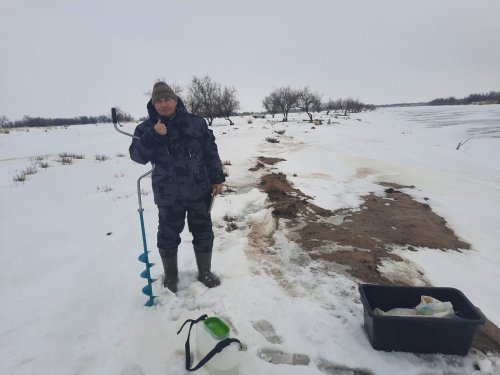На наших зимних речках -3