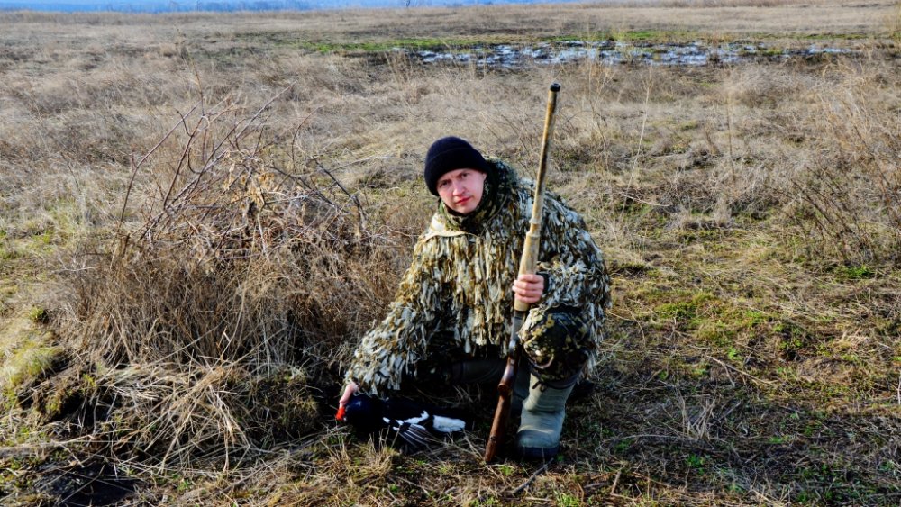 С трудовым трофеем возле скрадка