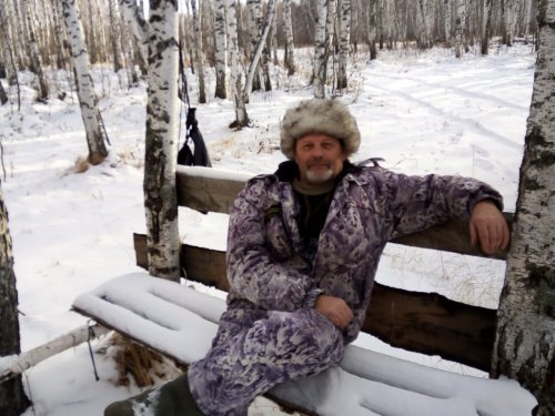Вот присел для отдыха.