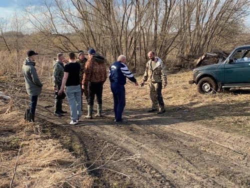 еле вытолкали