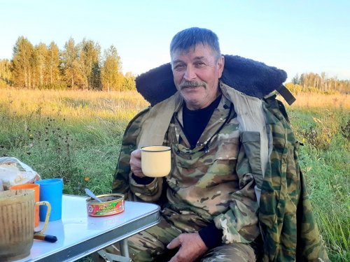 Довольный Тестюха....)